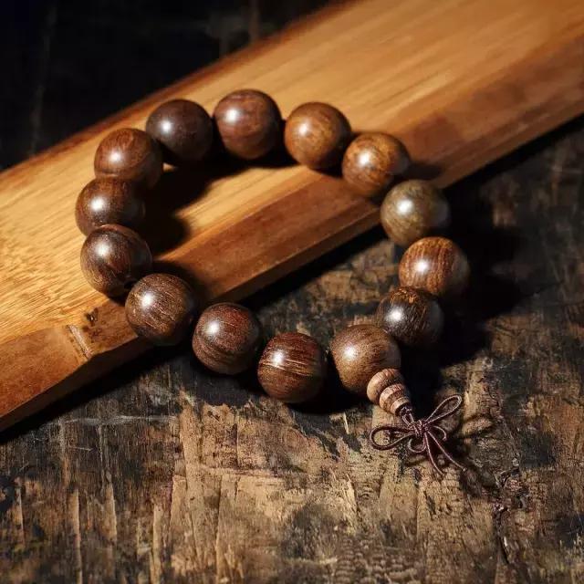 木质手串能直接用手盘吗,木质手串怎么盘才能快速包浆