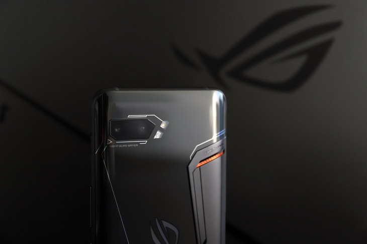 rog游戏手机5用后感受,用了五天的手机卖7500值吗