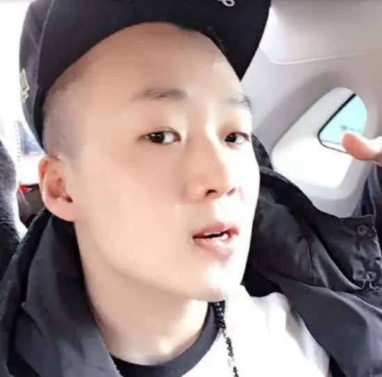 《惊雷》被扒抄袭，被《新京报》公开批评，原唱六道回应了