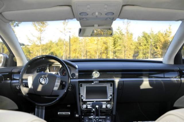 大众低调豪车辉腾图片,隐形豪车辉腾