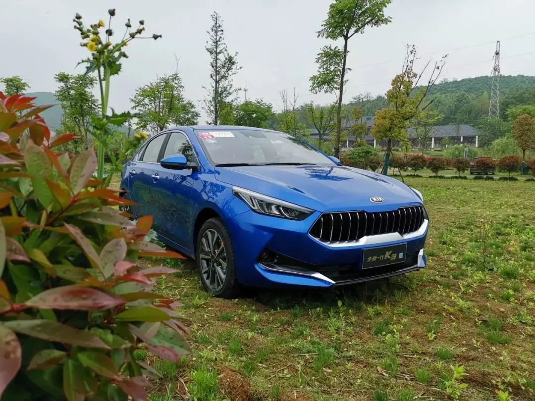 起亚k32021款改款1.5lcvt时尚版,东风悦达起亚k3是前驱还是后驱