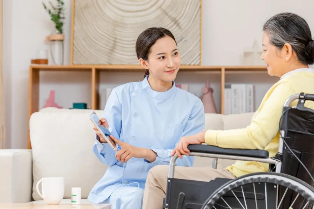 海珠区康复辅具租赁试点携手18家社工站联合推广辅具项目