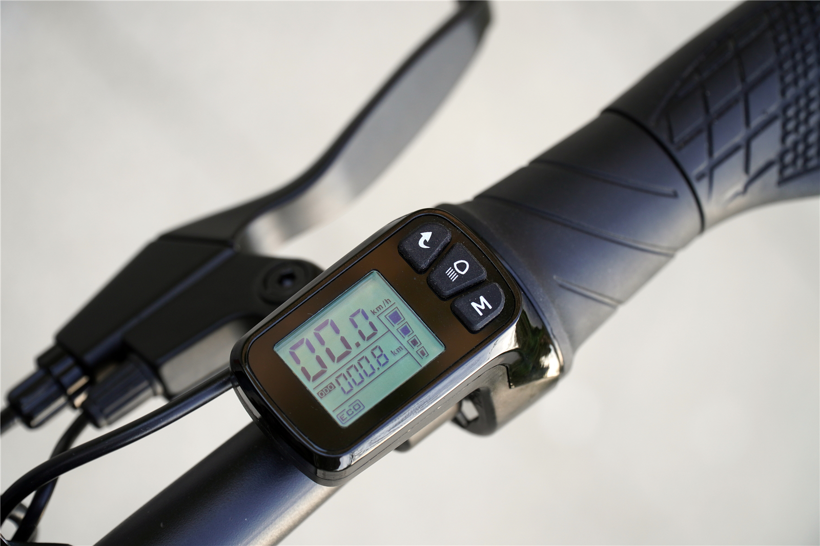 窃格瓦拉的天敌！智能出行更安全，大鱼电动车走进我的生活