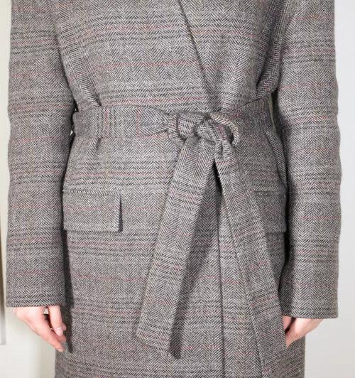 大衣腰带怎么系简单又好看,大衣短腰带系法简单又好看的系法