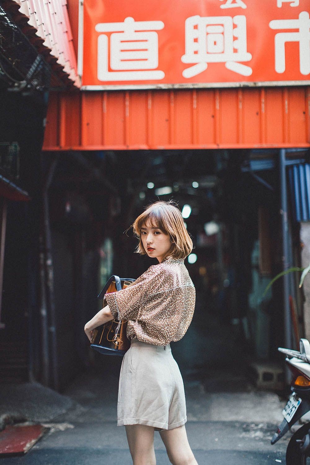 身材偏瘦干瘪女生夏季怎么穿,适合干瘦女生的穿搭