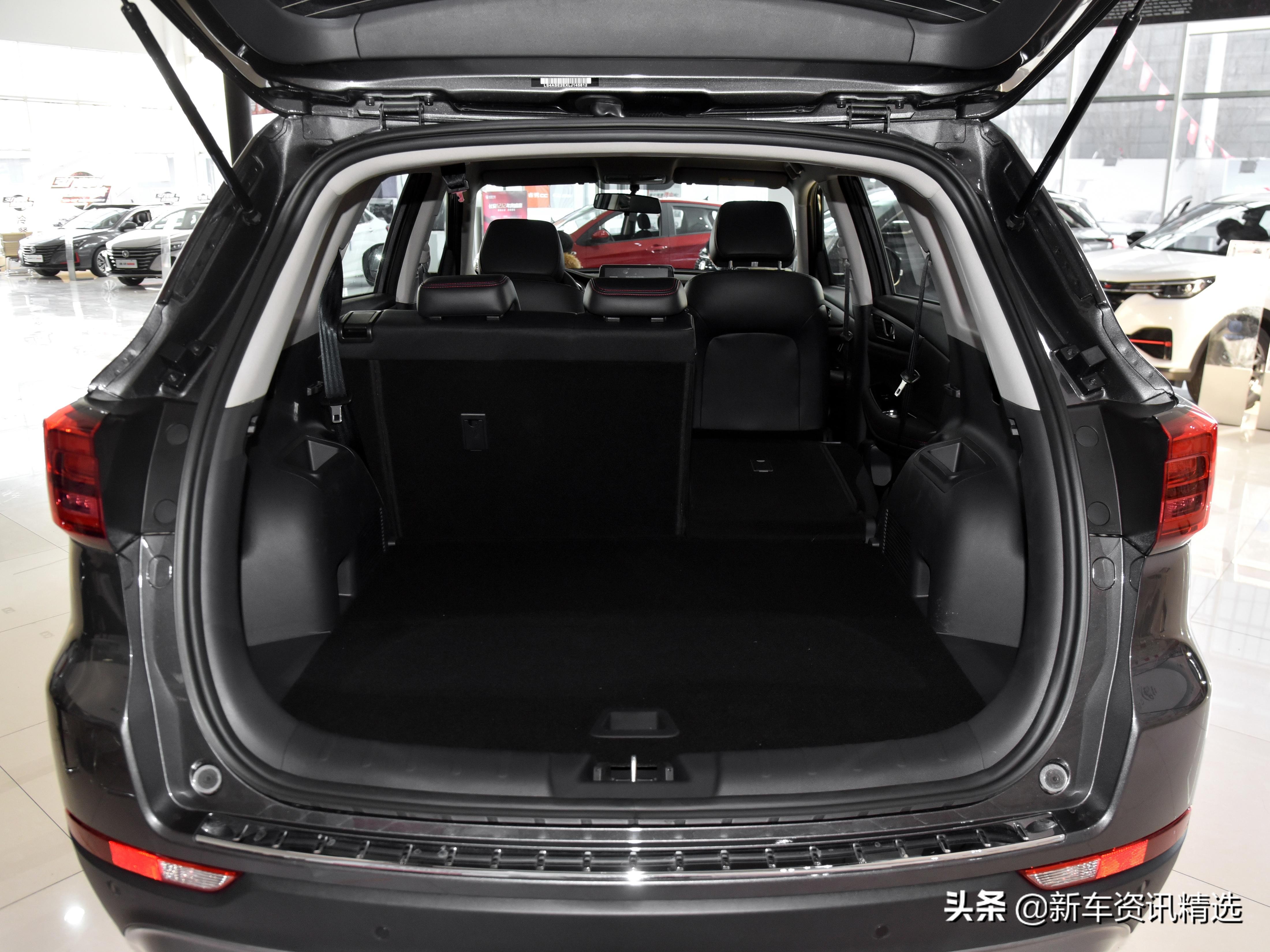 大空间低油耗低价位,大空间低油耗省事又省心一台车