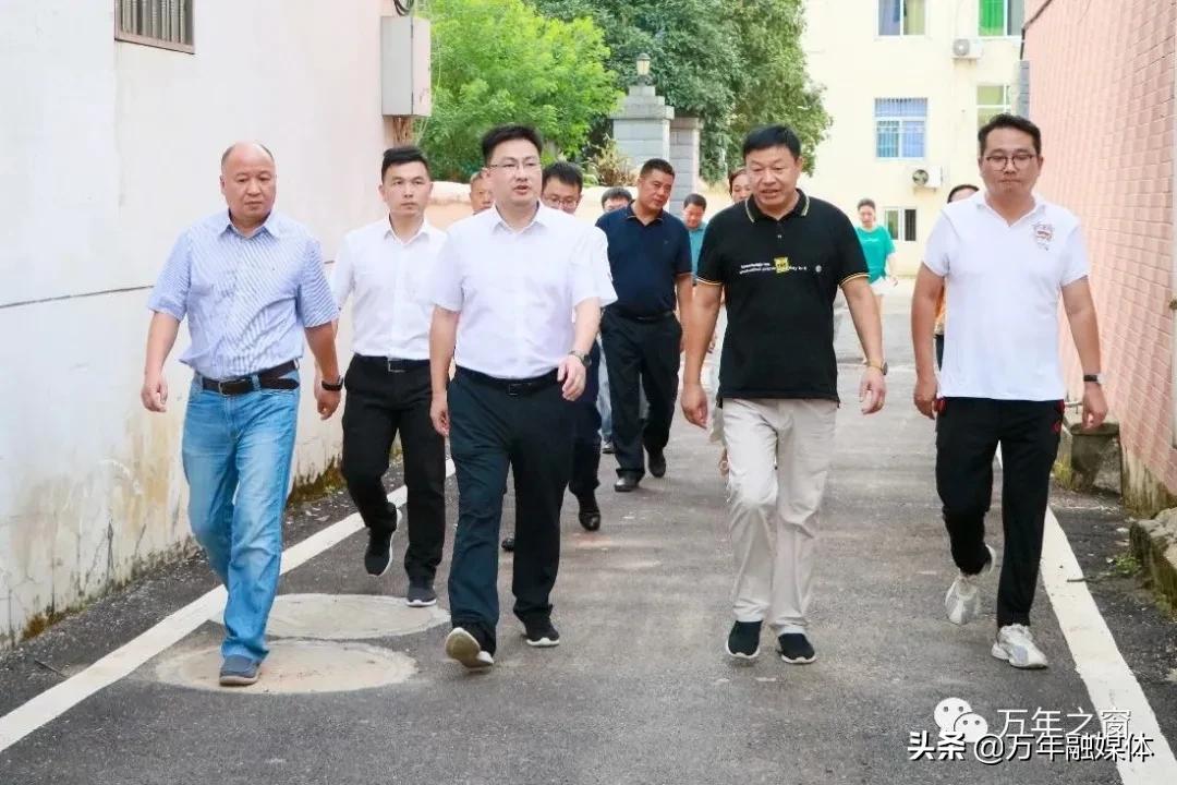 老旧小区改造加装电梯和推倒重建,老旧小区加装电梯住建局的职责