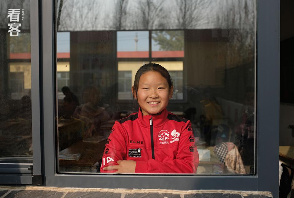 这支秘密发展的乡村足球队，拼命的令人肃然起敬