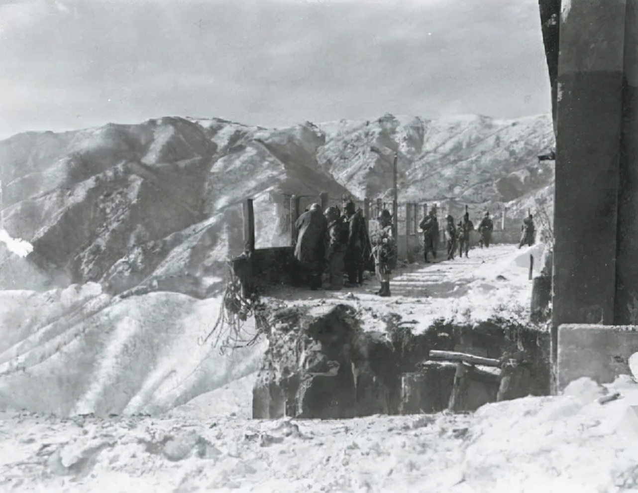 长津湖冰雕连幸存者有哪些,冰血长津湖冰雕图片