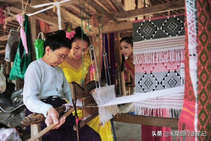 西双版纳泼水节攻略,西双版纳傣族泼水节和广西泼水节