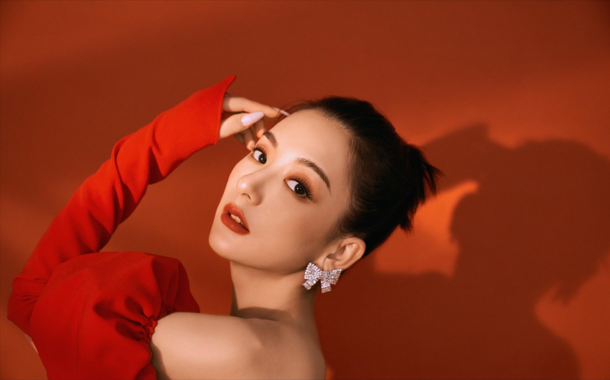 天王嫂方媛以前的事迹,方媛几岁成为天王嫂的