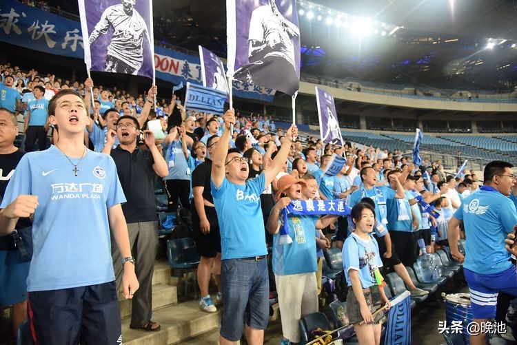 大连人对阵北京国安精彩回放,大连一方山东鲁能球迷助威