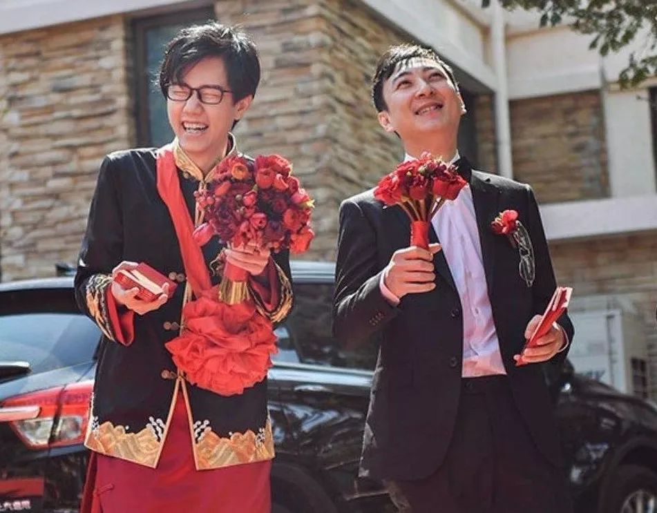 酒神跟王思聪,酒神和王思聪