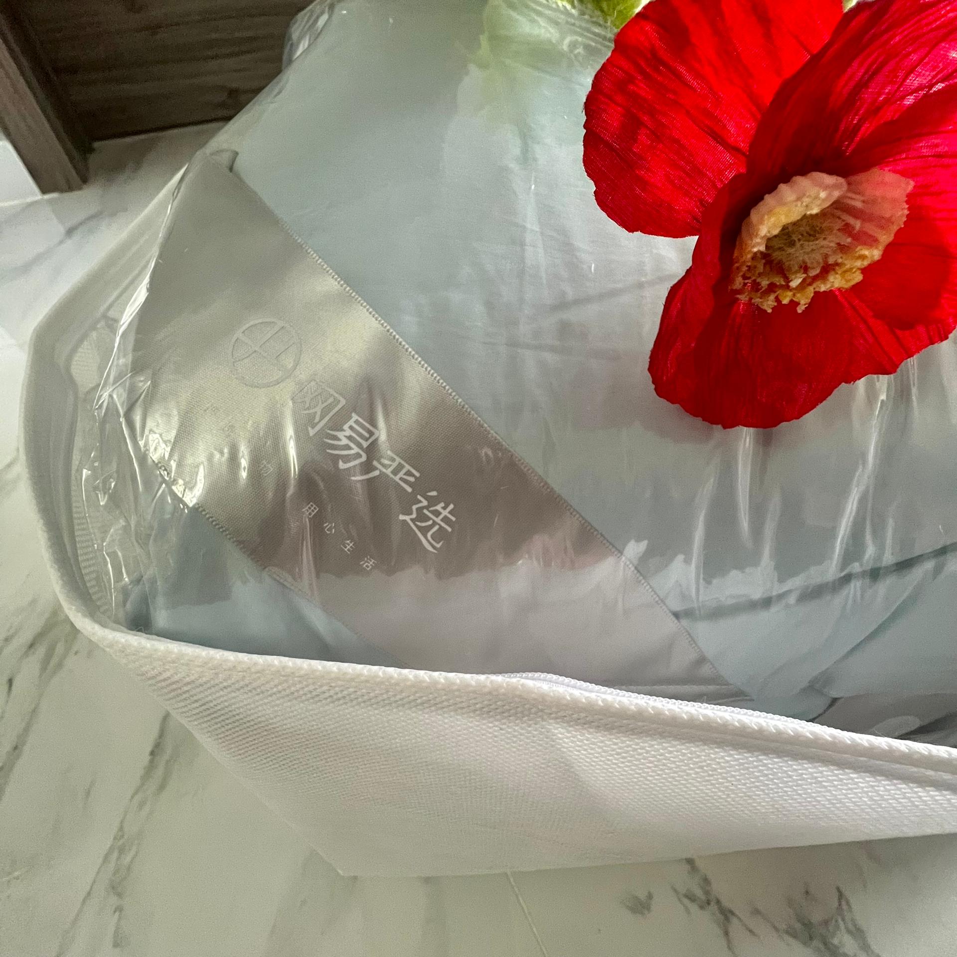 冬天需要一床温暖的被子,冬天需要鹅绒被