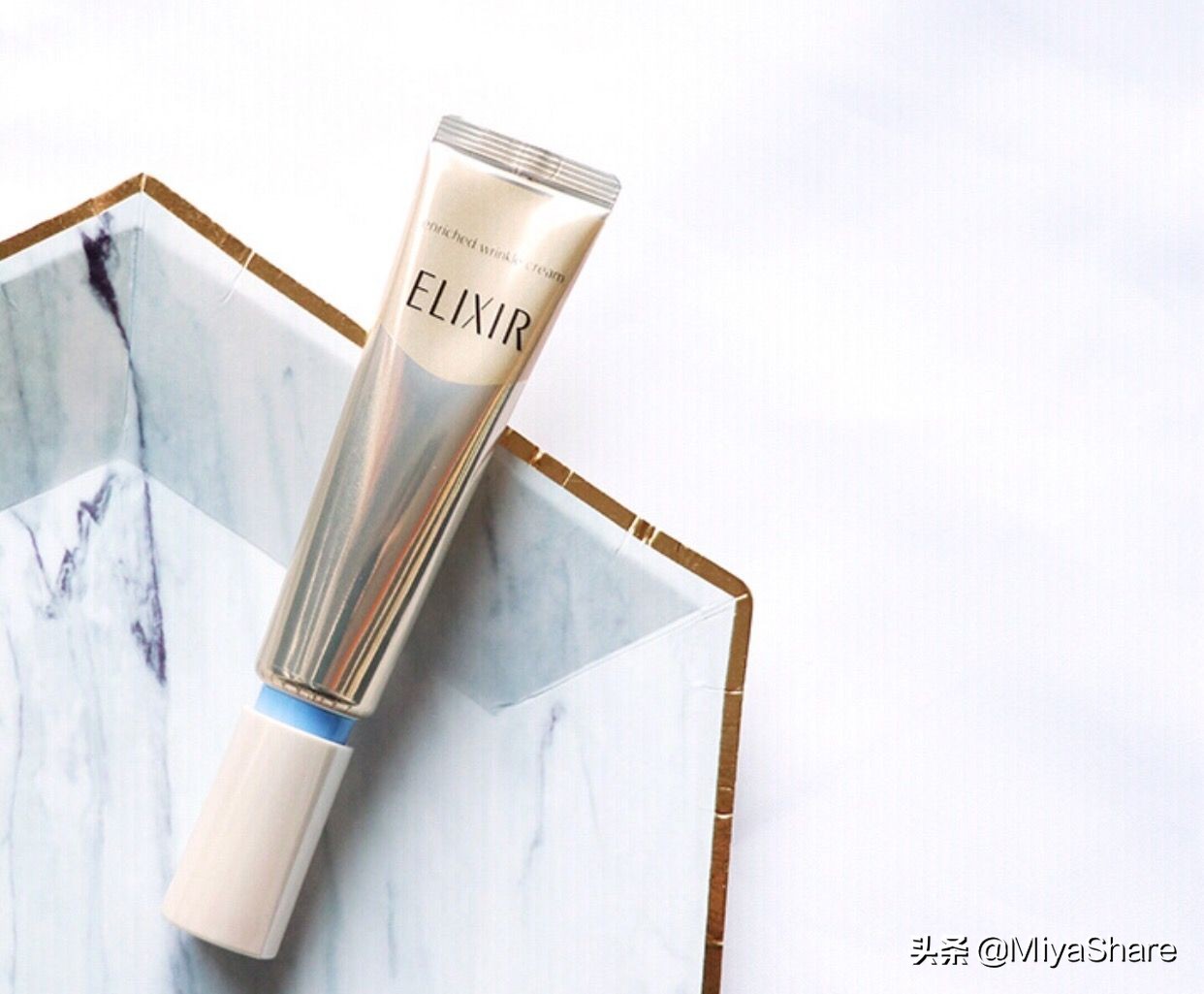 怡丽丝尔哪款眼霜去黑眼圈,怡丽丝尔眼霜淡细纹如何选择