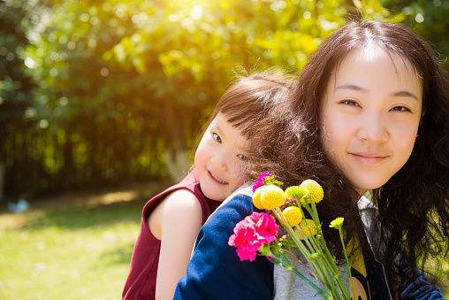 鍦伴搧涓嶉泤浜嬩欢,鍦伴搧涓婂皬瀛╃殑琛屼负