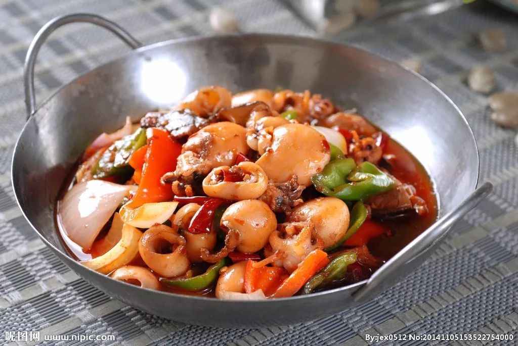 南宁本地菜泡椒炒墨鱼仔,辣炒墨鱼仔第一美食