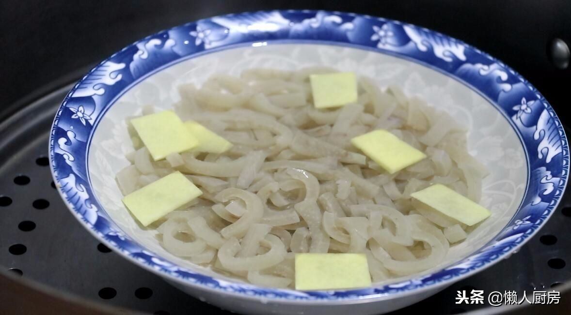 水晶皮冻的正确方法,水晶猪皮清冻的做法