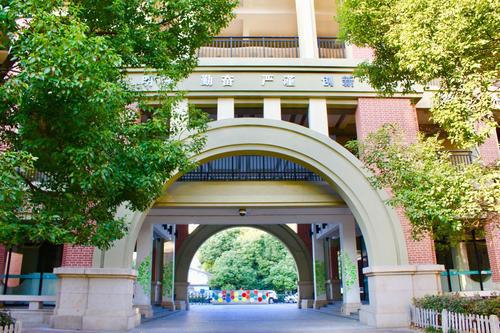 桂花园小学学区房,万兴湖山间学区划分