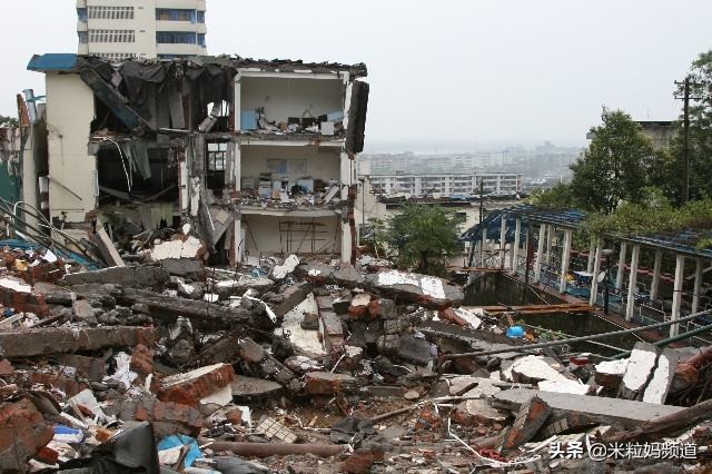 日本警示教育现场演绎交通安全,日本卡车在学校撞击儿童