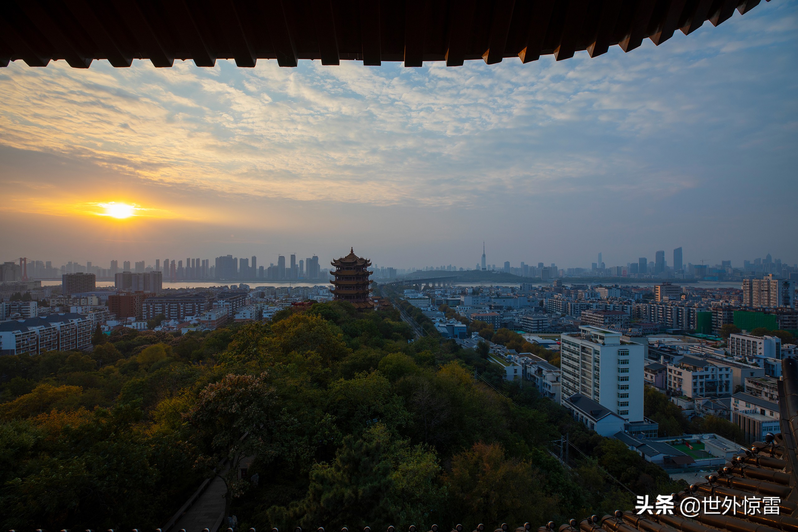 武汉黄鹤楼夜景灯光秀,武汉黄鹤楼摄影攻略