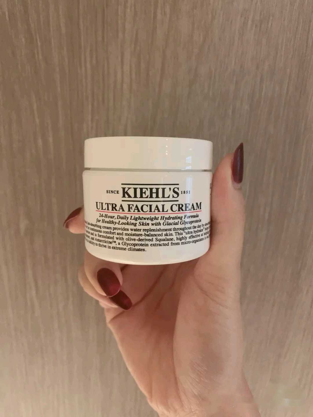 科颜氏高清爽面霜和艾珂薇面霜,干皮用科颜氏高保湿面霜适合夏天