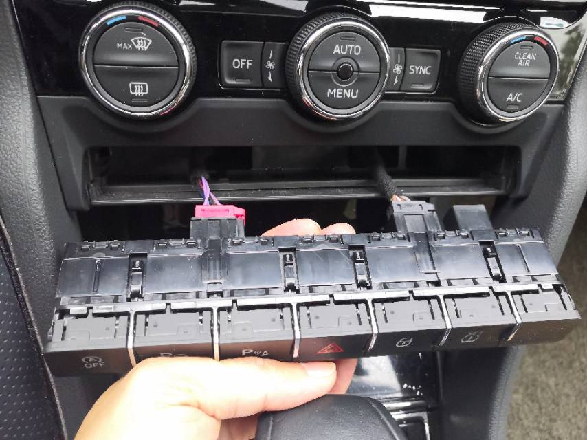 柯迪亚克gt主机拆装,柯迪亚克gt内饰改装效果图