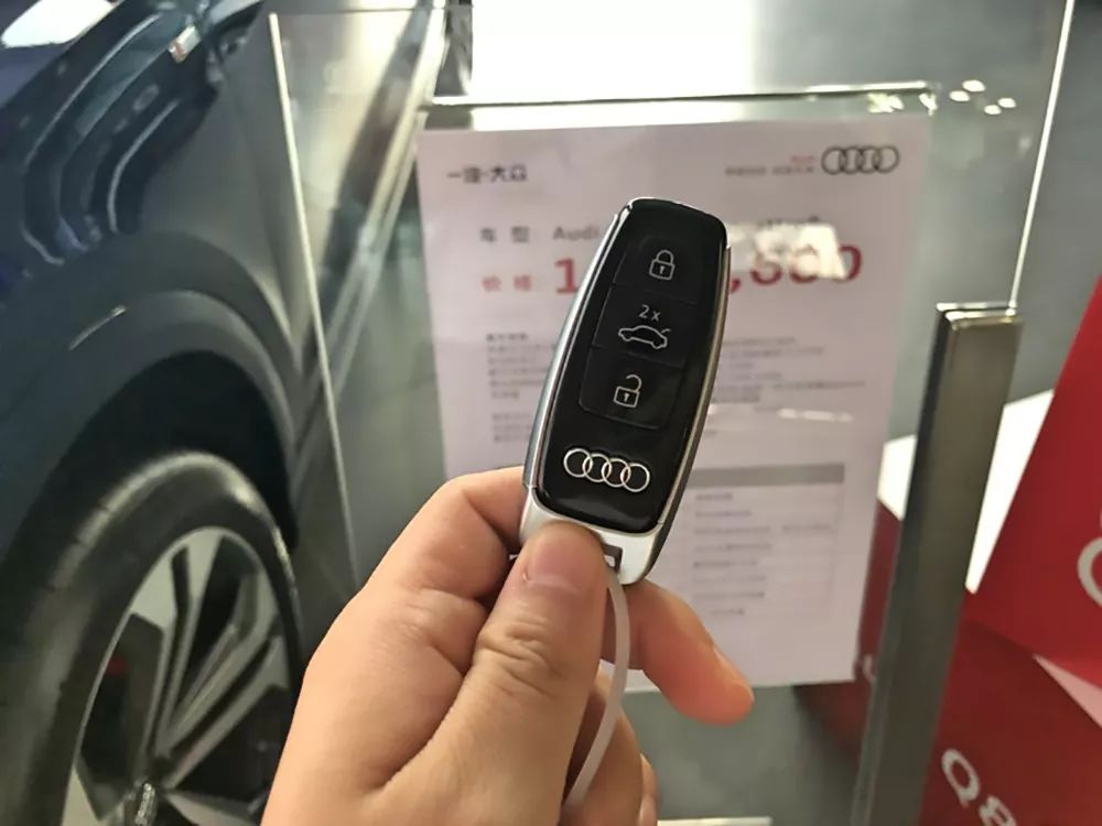 新款奥迪q8实车图,全新款奥迪q8配置细节全方位测评