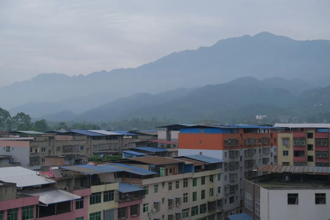 四川有个好地方,四川有个叫哈哈的地方