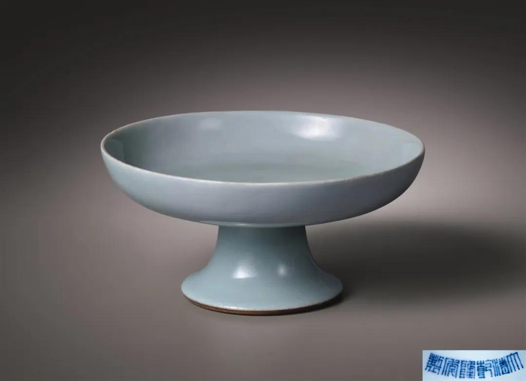 2024春拍晚清瓷器成交记录,2021中国艺术品明清瓷器成交前十