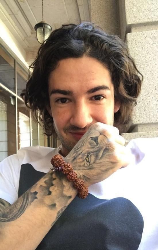 文玩什么饰品好看男生佩戴,适合男士佩戴的文玩有哪些