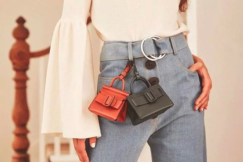 我的胸,我的手指,我的脚腕……都需要一只包包