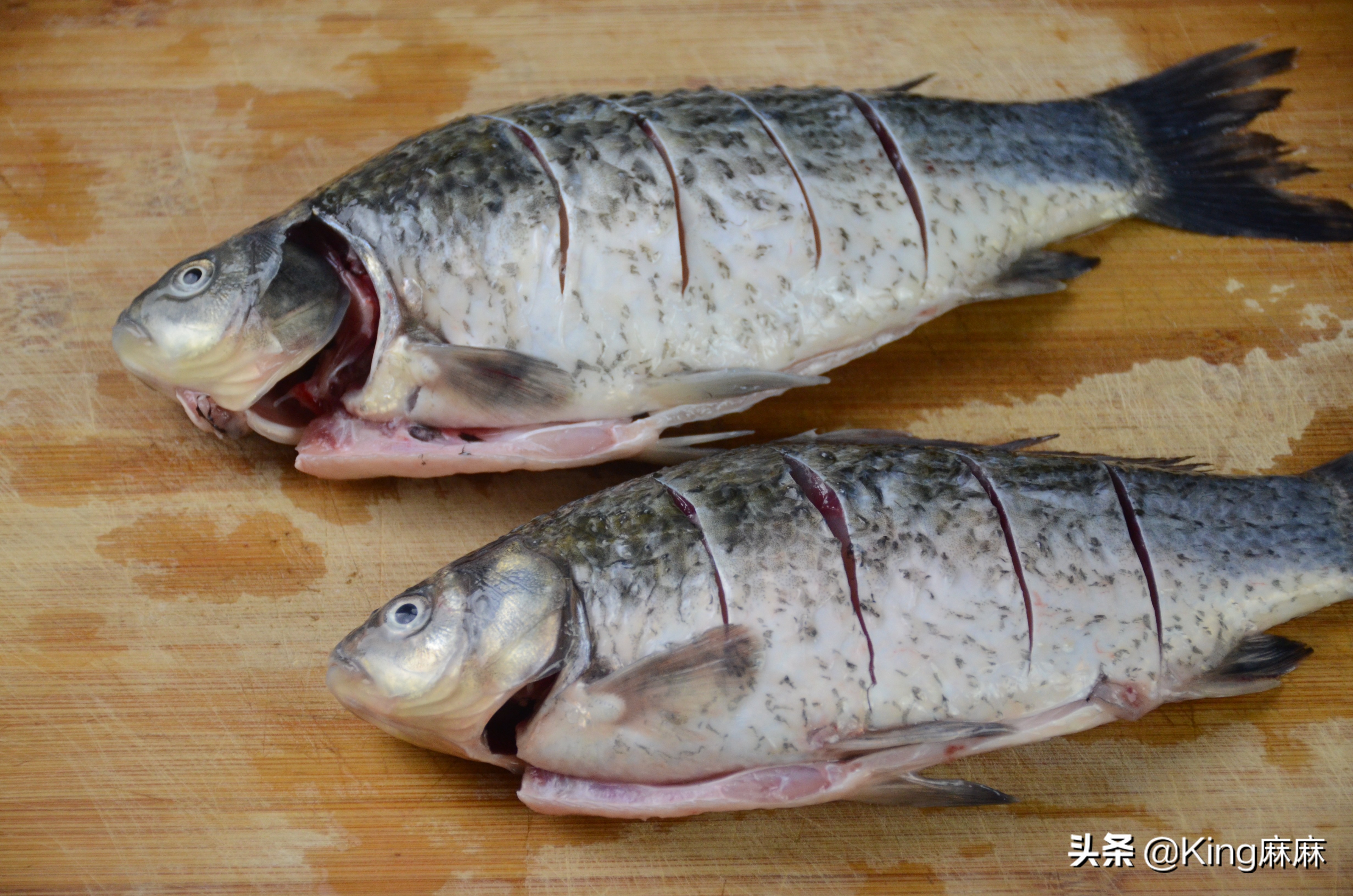 炖鱼汤到底去不去鱼鳞片,炖鱼汤只炖鱼要炖多久