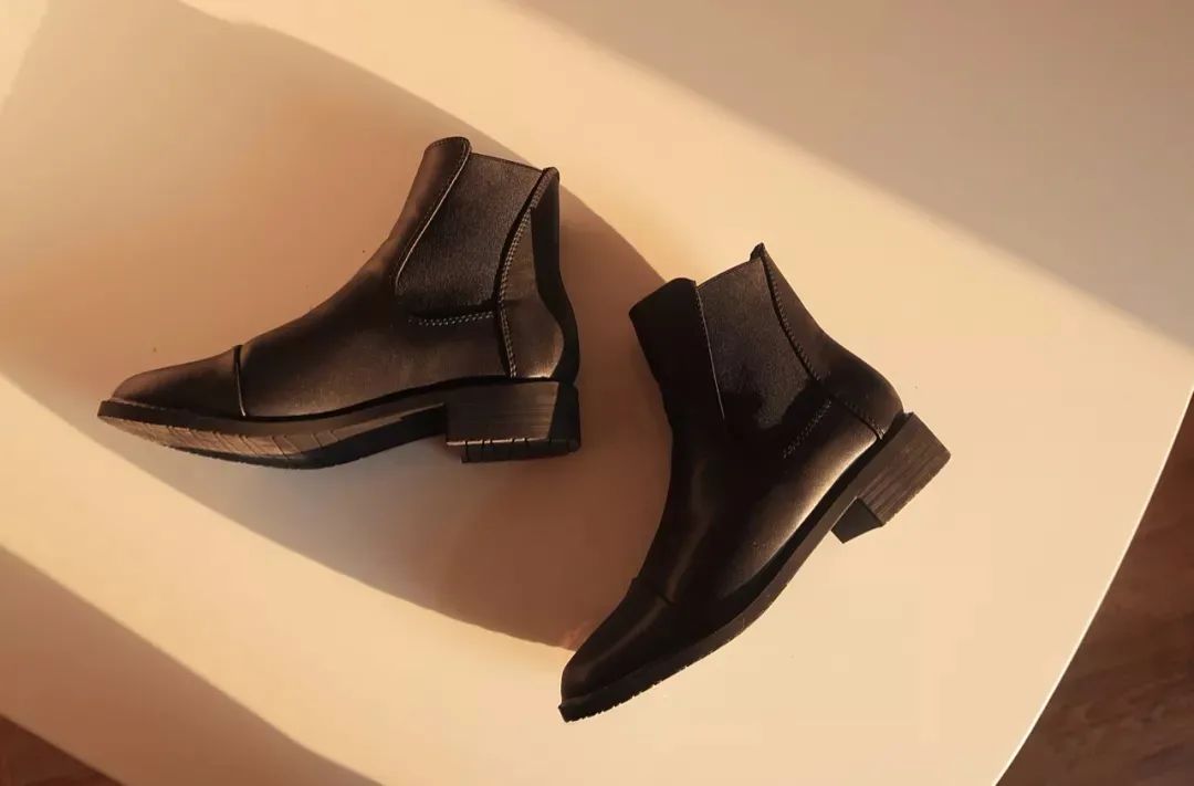 春夏值得入手的10款鞋子,秋天最时髦好穿的鞋这4双必买