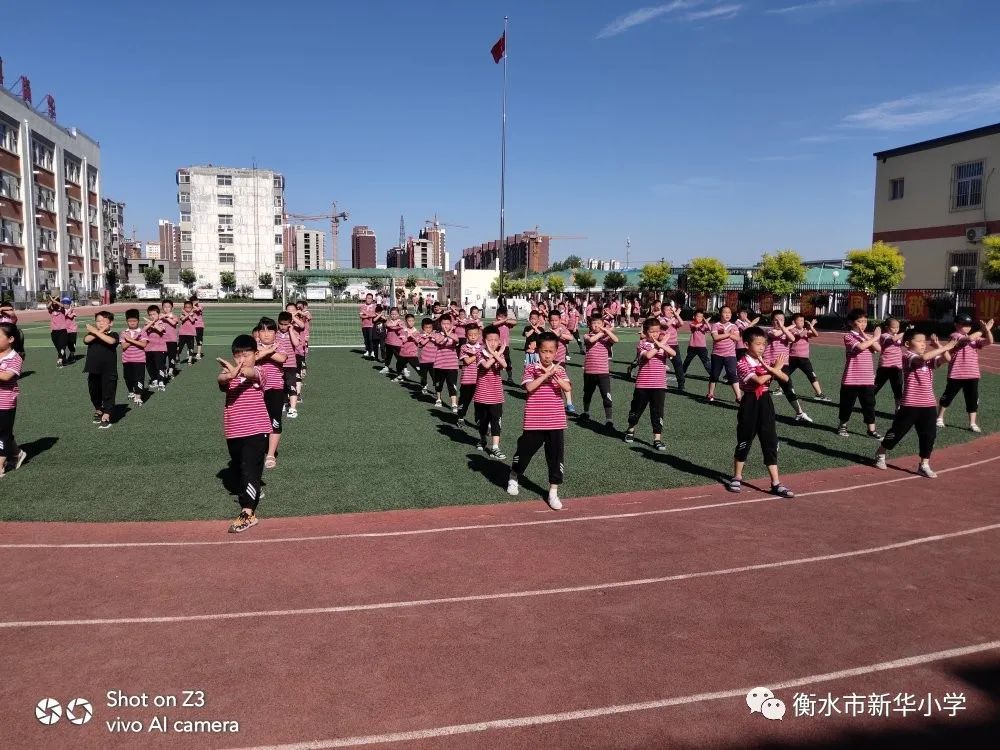 儿童学校兴趣小组,学校有三个兴趣小组共有学生180人