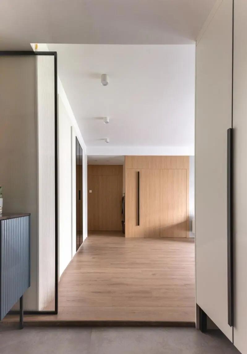 进门走廊太长又窄怎么布置,进门玄关走廊怎么设计