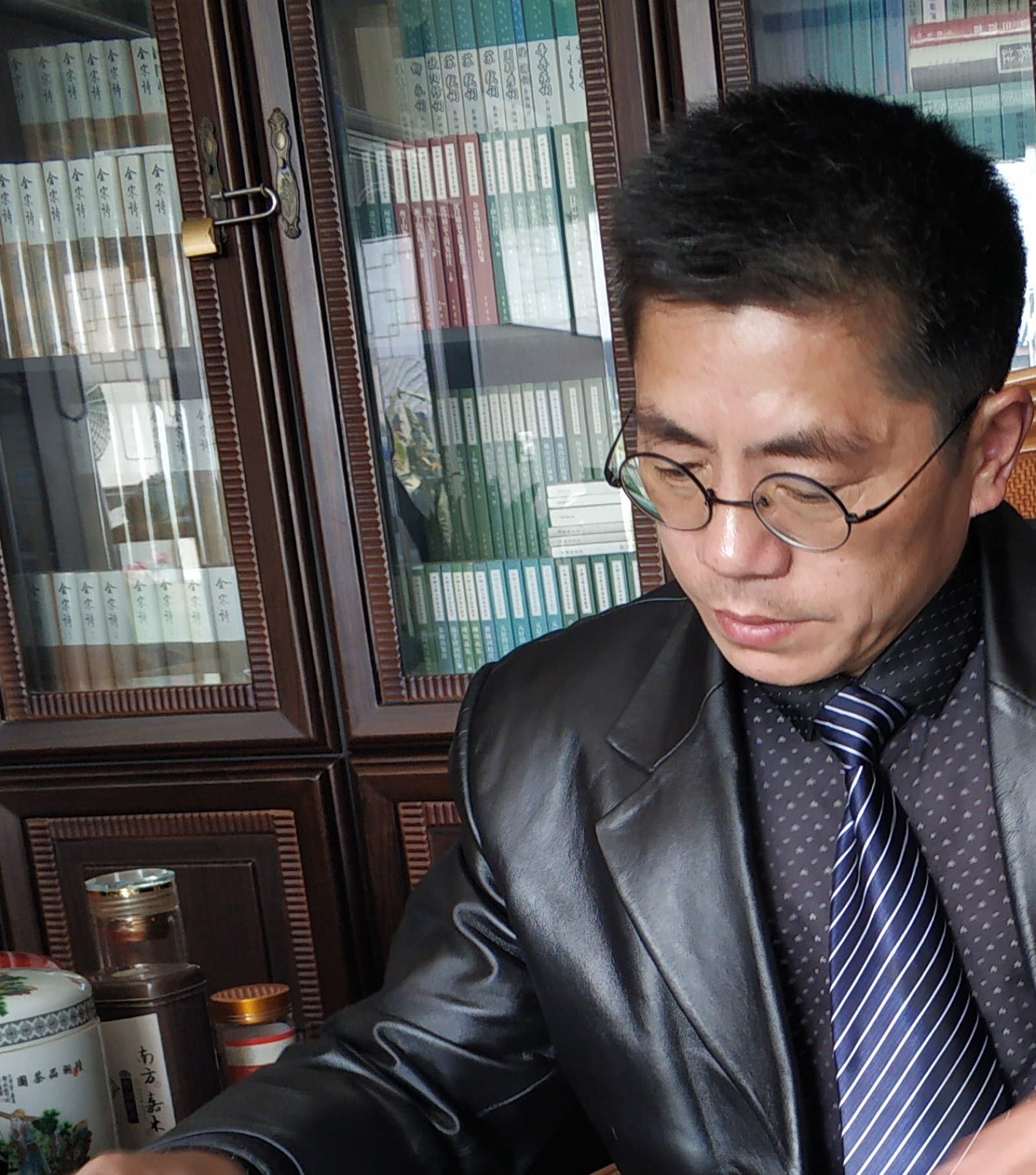 董元奔五律,董元和董欢的诗词