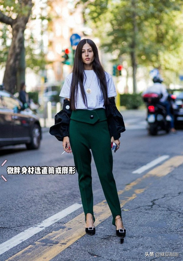 打底连脚裤穿搭技巧简单又好看,踩脚裤时尚穿搭