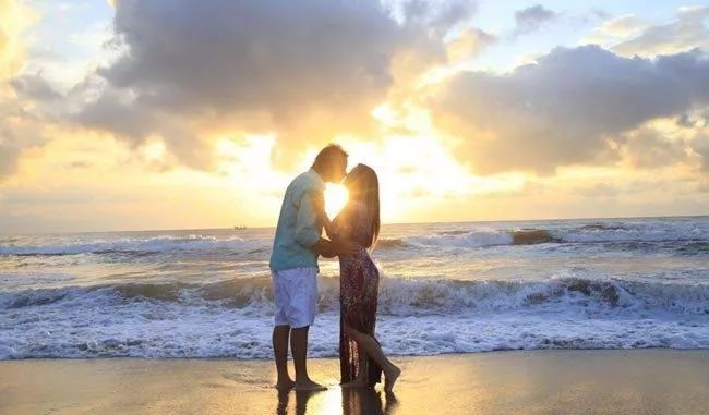 女朋友家要100万彩礼怎么办,女朋友家里面经常找她要钱怎么办