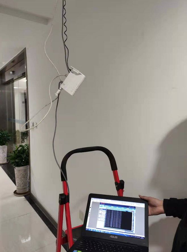 这个路由器，IT小哥真的第一次见，差点害的IT小哥不敢重置