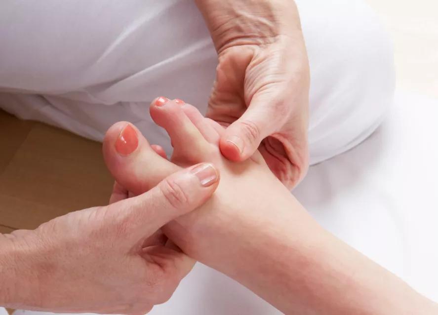 桥本氏甲状腺炎按摩方法,甲状腺囊肿按摩什么穴位