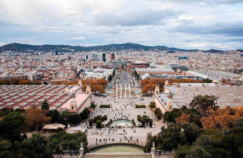 街头小贩自制运动鞋向耐克“宣战”，帮助非洲移民解决了居留困境