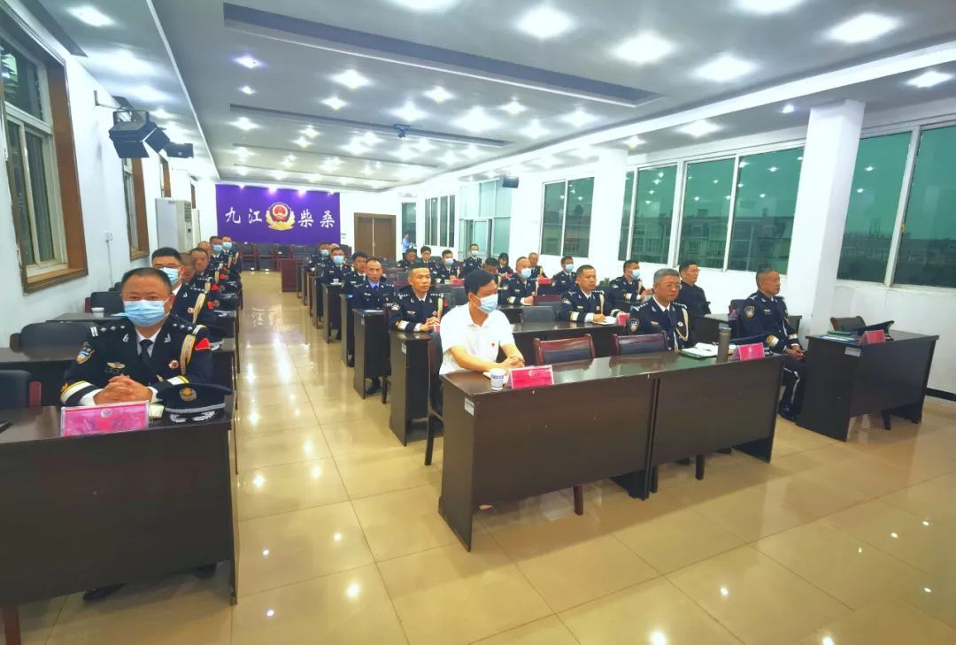 警礼服列装仪式合影,警礼服的列装充分体现了什么