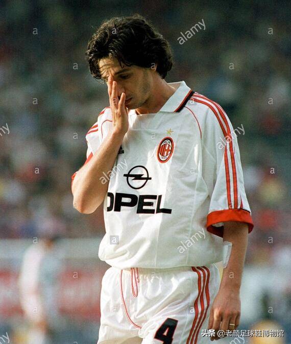 安切洛蒂ac米兰阵容5个10号,米兰最亏十大引援