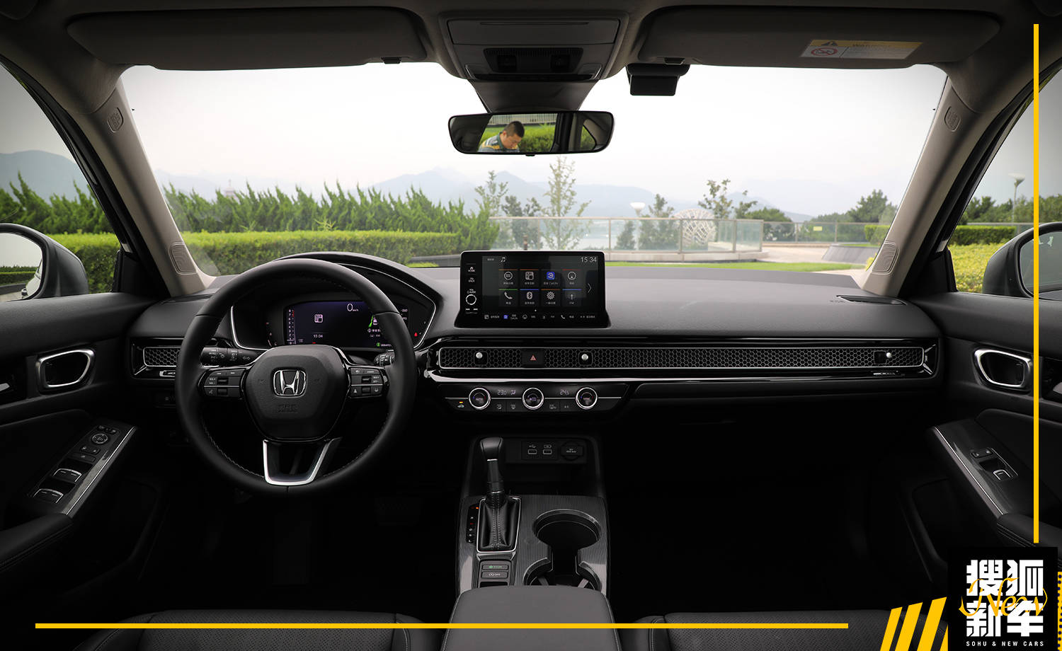 思域2022款240turbocvt燃擎版启动,本田思域新款的驾驶感