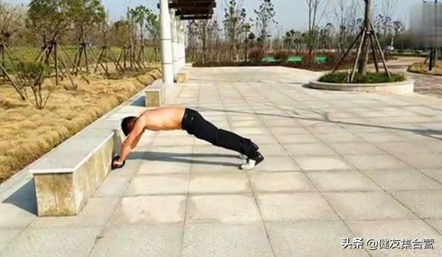 健腹轮的正确做法与标准动作,了解腹肌轮的正确锻炼方式