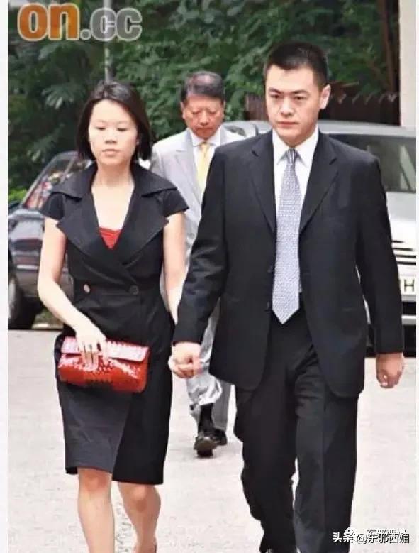 一顿天价饭局,天价饭局8个人吃掉40万