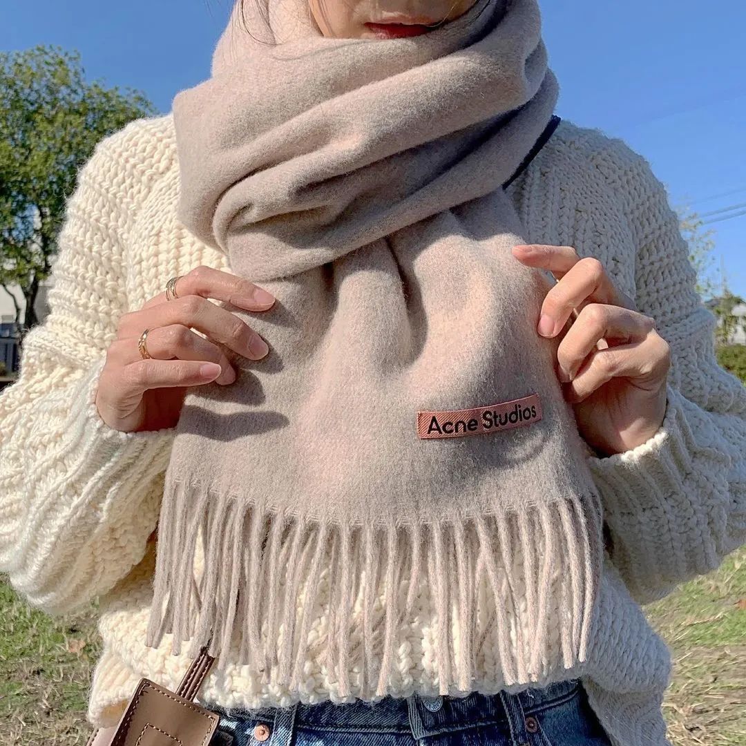 lisa的发际线变高了,lisa发际线为什么看着不高