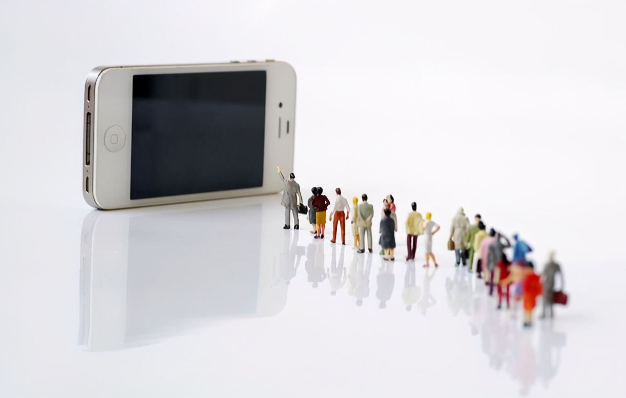 网购手机和实体店买手机哪个好,网上买手机与实体店手机区别