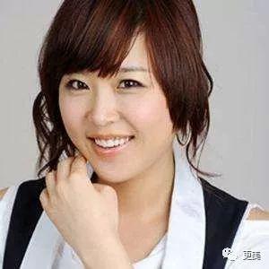 天后因队友吸du人气暴跌,公开承认整形却成蛇精下巴,瘦到脱相